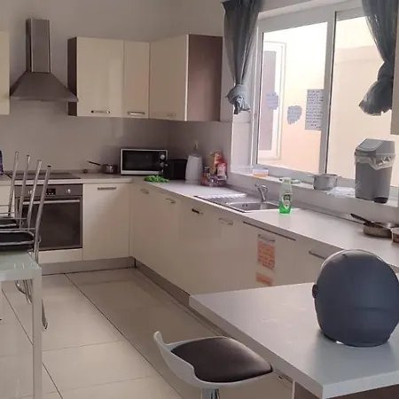 Hostel Girls Only Shared #2 *